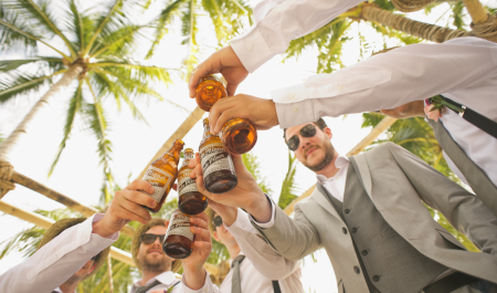 Vecpuišu ballīte – kā noorganizēt neaizmirstamu ballīti topošajam līgavainim?